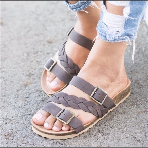 3rd restock ⚡️RESTOCK ⚡️TAUPE BRAIDED- Shoe - Picture 2 of 4